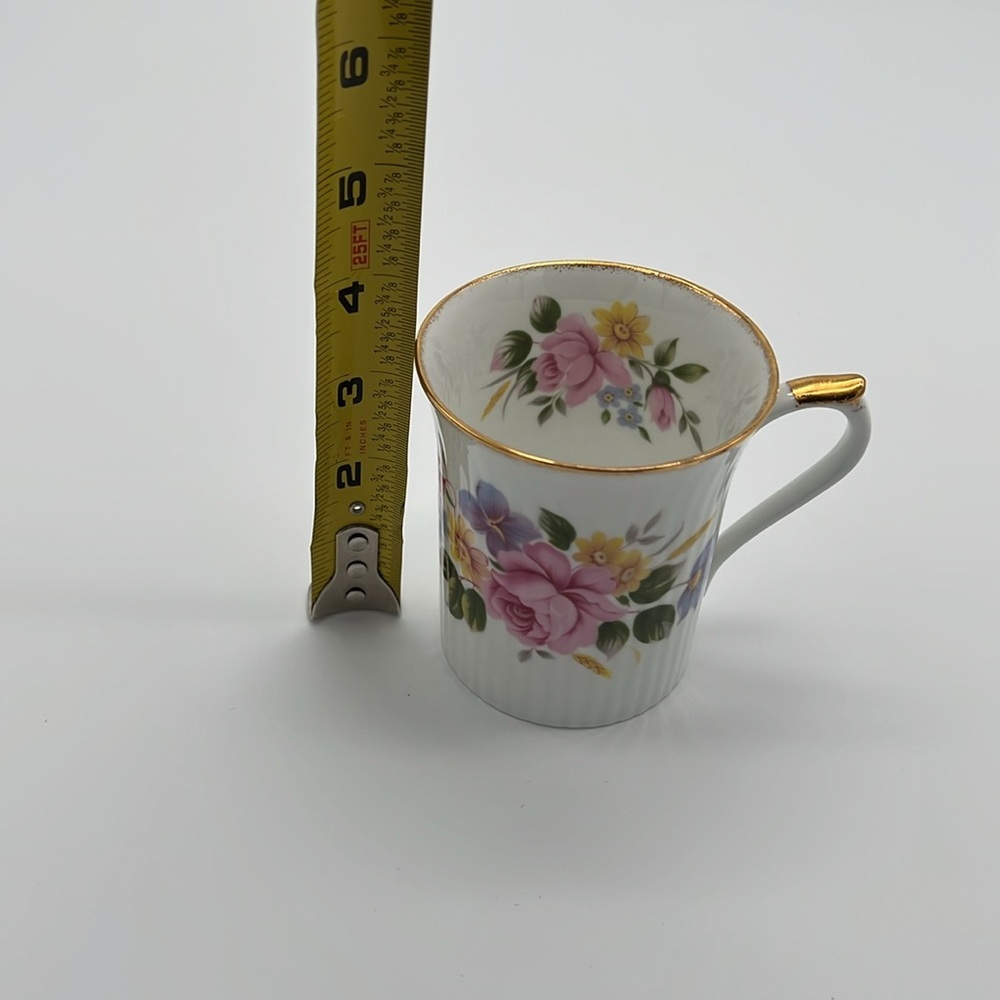 Regal Heritage Bone China Tea Mug with Gold Trim and Floral Pattern - Picture 9 of 10
